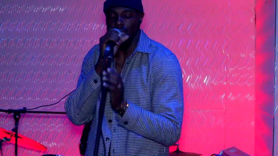 Play Jacarri Jackson live on stage